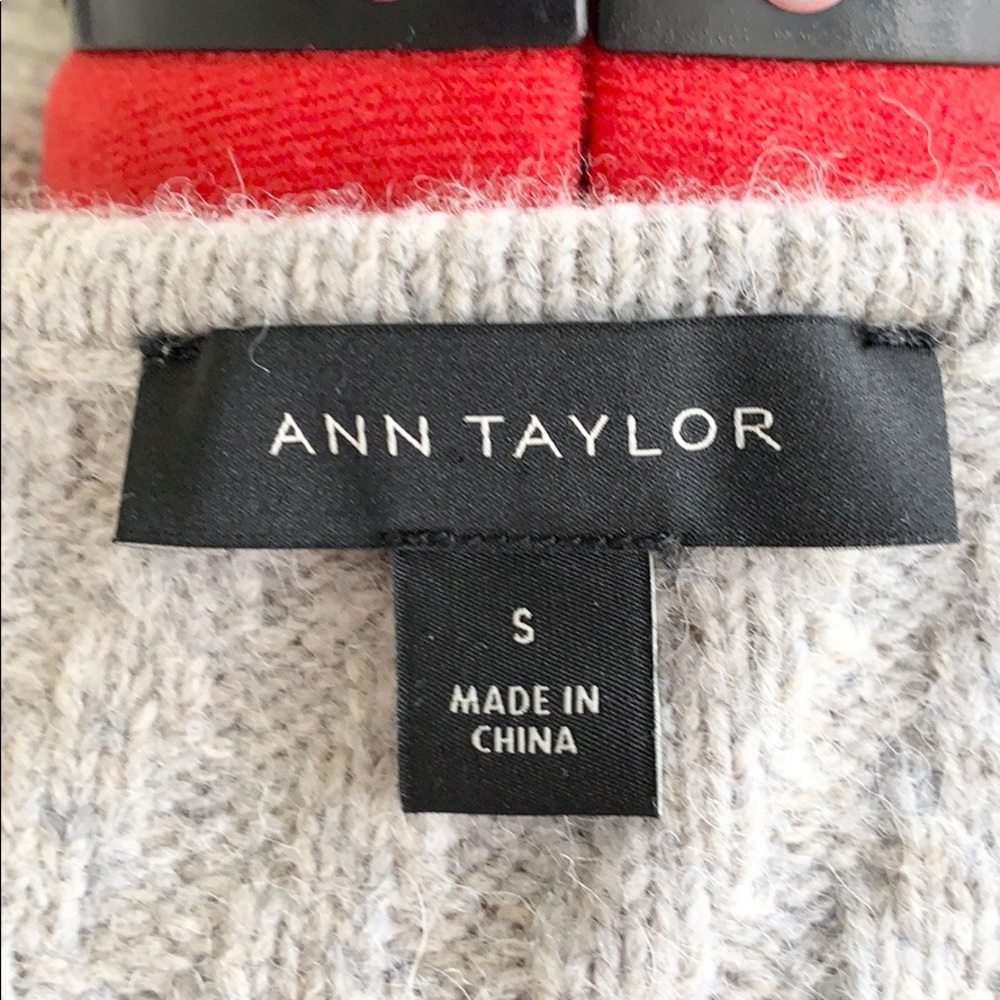 Ann Taylor Ribbed Sweater Grey Size Small - Picture 7 of 8